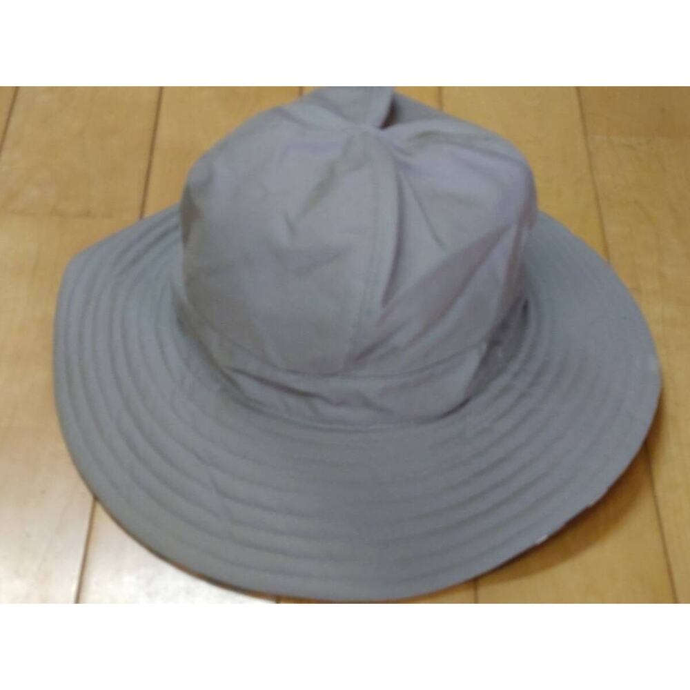 Burberry's Nova Check Hat, Size S, Made in England
